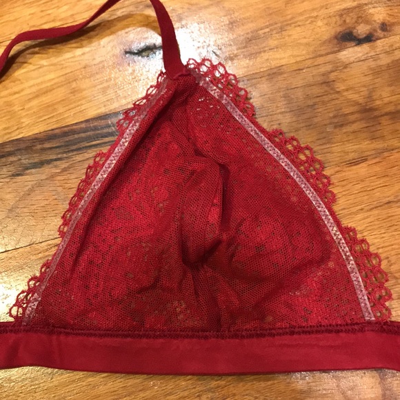 Victoria’s Secret Red Lace Bra Size Large - Picture 9 of 16